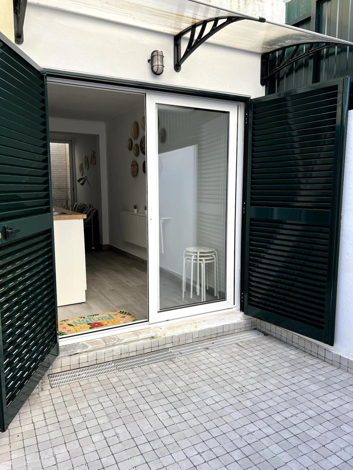 Studios Xl & Xl Plus Costa de Caparica Zewnętrze zdjęcie